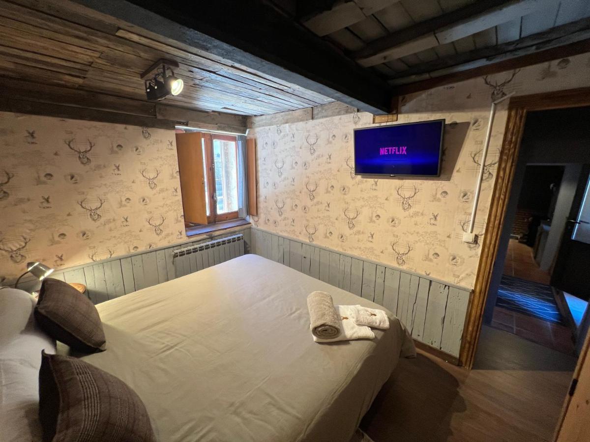 Cabane Du Cerf Llivia Exteriör bild